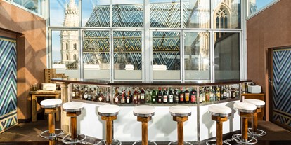 Hochzeit - Wien - Bar mit Blick auf den Stephansdom - Ristorante Settimo Cielo