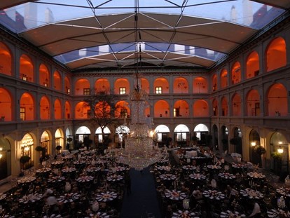 Hochzeit - Art der Location: Schloss - Wien - Spanische Hofreitschule 