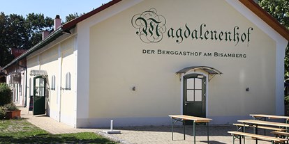 Hochzeit - Art der Location: Restaurant - Wien - Platz für Agapen oder den Sektempfang - Berggasthof Magdalenenhof