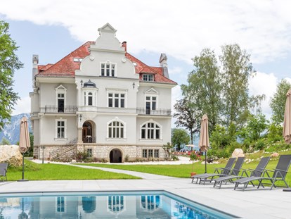 Hochzeit - Frühlingshochzeit - Oberösterreich - Die Villa Bergzauber mit Pool - Villa Bergzauber
