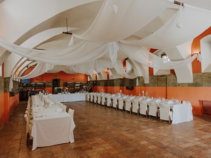Hochzeit - Herbsthochzeit - Der große Festsaal des Schloss Kornberg in Riegersburg. - Schlosswirt Kornberg