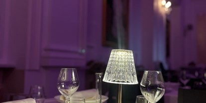 Hochzeit - Geeignet für: Gala, Tanzabend und Bälle - Wien - Tisch - Kumar's Kitchen