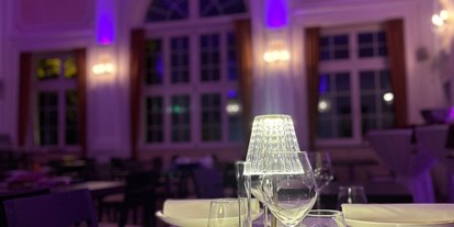 Hochzeit - Wien - Tisch (indoor Abend) - Kumar's Kitchen