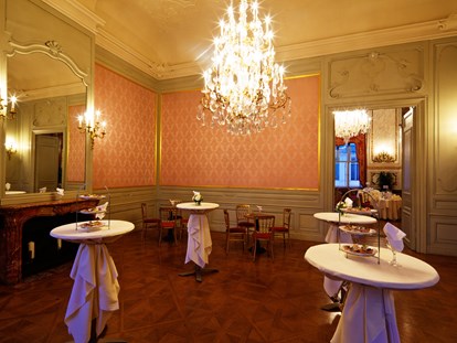 Hochzeit - Candybar: Saltybar - Wien - Damensalon als Buffet- oder Tanzbereich - Palais Daun-Kinsky