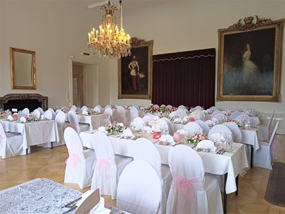 Hochzeit - Trauung im Freien - Wien - Schloss Miller-Aichholz - Europahaus Wien