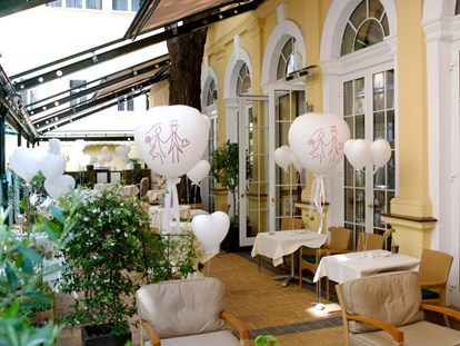 Hochzeit - barrierefreie Location - Wien - Hotel Stefanie - der Hofgarten, perfekt für den Aperitif - Hotel & Restaurant Stefanie
