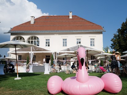 Hochzeit - Art der Location: Eventlocation - Landskron - Beachparty am Sonntag  - Schloss Maria Loretto am Wörthersee