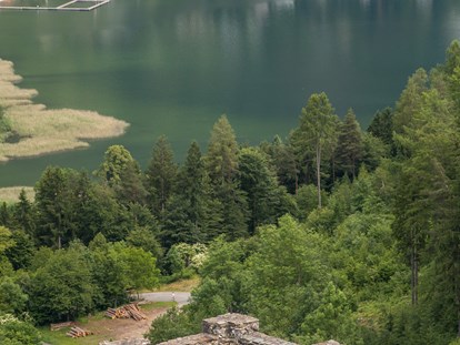 Hochzeit - Art der Location: Eventlocation - Landskron - Atemberaubende Aussicht von unserer See-Terrasse auf den Ossiacher-See, Burg Landskron - Burg Landskron