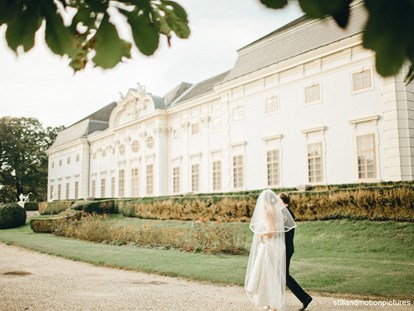 Hochzeit - Feiern Sie Ihre Hochzeit im Barockjuwel Schloss Halbturn im Burgenland.
Foto © stillandmotionpictures.com - Schloss Halbturn - Restaurant Knappenstöckl