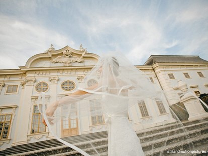 Hochzeit - Hunde erlaubt - Feiern Sie Ihre Hochzeit im Barockjuwel Schloss Halbturn im Burgenland.
Foto © stillandmotionpictures.com - Schloss Halbturn - Restaurant Knappenstöckl