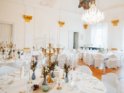 Hochzeit - Hochzeits-Stil: Fine-Art - Schöntal - Heiraten auf Schloss Horneck / Eventscheune 