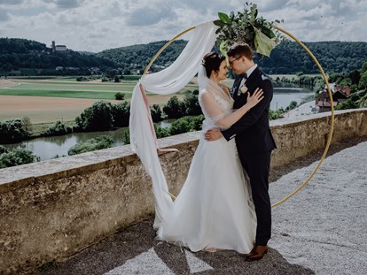 Hochzeit - Geeignet für: Geburtstagsfeier - Waldbrunn (Neckar-Odenwald-Kreis) - Heiraten auf Schloss Horneck / Eventscheune 