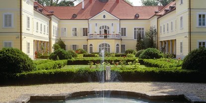 Hochzeit - Trauung im Freien - Raiding - Hauptgebäude - Schlosshotel Szidónia