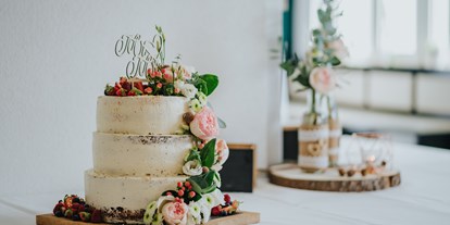 Hochzeit - Geeignet für: Geburtstagsfeier - Oberösterreich - (C) Sarah Kreutzhuber

Hochzeitstorte von der Haus eigenen Konditormeisterin  - ABP Burgers