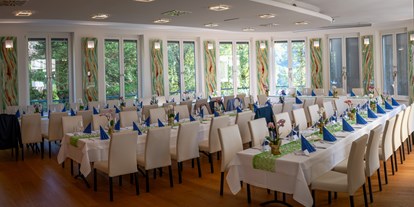 Hochzeit - Hochzeitsessen: mehrgängiges Hochzeitsmenü - Oberösterreich - Raumgestaltung und Tischdekoration - ABP Burgers