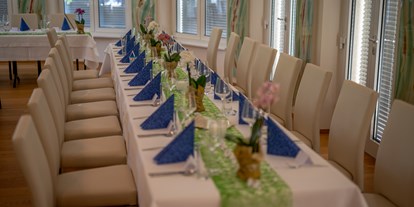Hochzeit - Trauung im Freien - Oberösterreich - Tischdekoration - ABP Burgers
