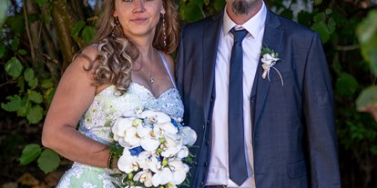 Hochzeit - Trauung im Freien - Spital am Pyhrn - Fotos im hinteren Garten - ABP Burgers