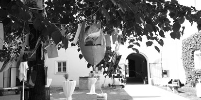 Hochzeit - nächstes Hotel - Rosenburg - Agape im historischen Arkadenhof - Kunsthaus Horn