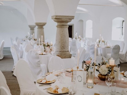 Hochzeit - Hochzeits-Stil: Traditionell - Oberösterreich - Unser schicker Gewölbersaal
 - KletzmayrHof