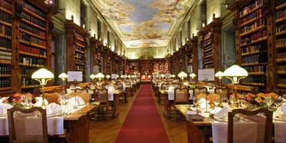 Hochzeit - Umgebung: in einer Stadt - Wien-Stadt Innere Stadt - Augustinerlesesaal - Österreichische Nationalbibliothek