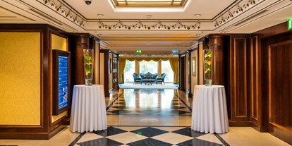 Hochzeit - nächstes Hotel - Kottingbrunn - Ballsaal Foyer - InterContinental Wien