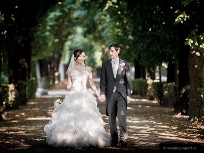 Hochzeit - Trauung im Freien - ein schöner Spaziergang im Park - Austria Trend Parkhotel Schönbrunn