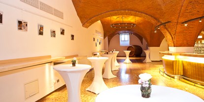 Hochzeit - Art der Location: Gasthaus - Salzburg und Umgebung - Empfang im Foyer - Stiegl-Brauwelt
