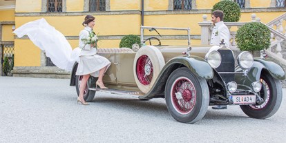 Hochzeit - Salzburg - Die eleganten Oldtimer der Ferdinand Porsche Erlebniswelt können auch für Hochzeiten gemietet werden. Foto: ebihara photography - Ferdinand Porsche Erlebniswelt fahr(T)raum