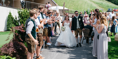 Hochzeit - Geeignet für: Hochzeit - Hallstatt - Hotel Eingang - Laudersbach's Event-Stadl