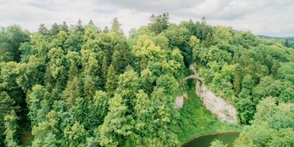 Hochzeit - Art der Location: Waldhochzeit - Steinwiese am Donauufer des Fürstlichen Park Inzigkofen