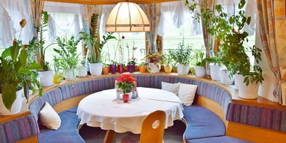 Hochzeit - Spielplatz - Kirchberg in Tirol - Cafe Restaurant Tennladen  - Cafe Restaurant Tennladen 
