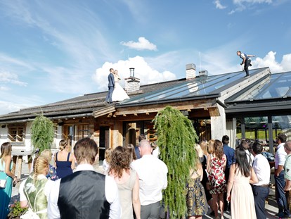 Hochzeit - Umgebung: in den Bergen - Österreich - Dem Himmel so nah - Lisa Alm