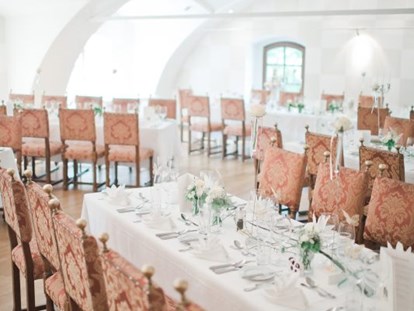 Hochzeit - Wickeltisch - Österreich - Heiraten im Schloss Obermayerhofen in der Steiermark. - Schlosshotel Obermayerhofen