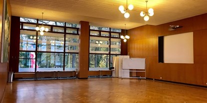Hochzeit - Frühlingshochzeit - Berlin-Umland - Die Villa Sauerbier kann für 50 bis 2000 Hochzeitsgäste gemietet werden. - Villa Sauerbier
