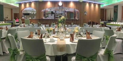 Hochzeit - Hochzeits-Stil: Industrial - Bankett, Hussen, grün, Vintage, Mittel-BAR - Mittel-BAR Schönheide