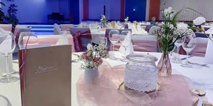 Hochzeit - Sommerhochzeit - Neumark (Vogtlandkreis) - Detail Tischdeko, rosa, nach Kundenwusch, Mittel-BAR - Mittel-BAR Schönheide