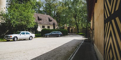 Hochzeit - Art der Location: Scheune - Innenhof - Schloss Grüningen