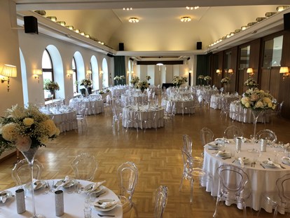 Hochzeit - Art der Location: Waldhochzeit - Wienerwald - Salon der Träume - Kursalon Bad Vöslau