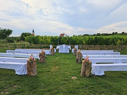 Hochzeit - Garten - Hollabrunn - standesamtliche od freie Trauung/Festwiese - W4 - Wein l Genuss l Kultur