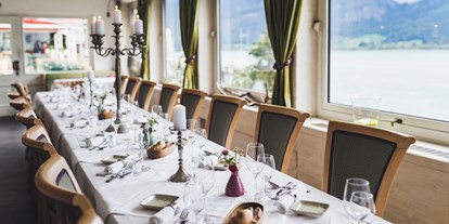 Hochzeit - barrierefreie Location - Hallstatt - Festtafel mit grandiosen Seeblick - Paul der Wirt, St. Wolfgang