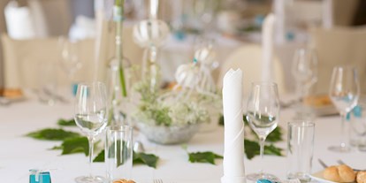 Hochzeit - Wels (Wels) - Liebevoll geschmückte Tische laden zum Verweilen.
Foto © sandragehmair.com - Burnerhof