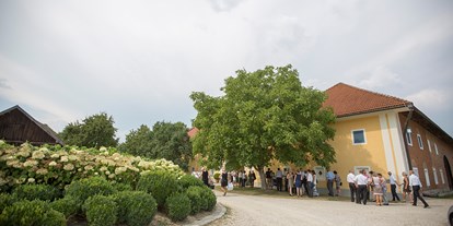 Hochzeit - Wels (Wels) - Heiraten am Burnerhof in Oberösterreich.
Foto © sandragehmair.com - Burnerhof
