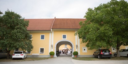 Hochzeit - Wels (Wels) - Heiraten am Burnerhof in Oberösterreich.
Foto © sandragehmair.com - Burnerhof