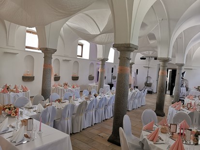 Hochzeit - Hochzeits-Stil: Urban Chic - Linz (Linz) - Schloss Events Enns