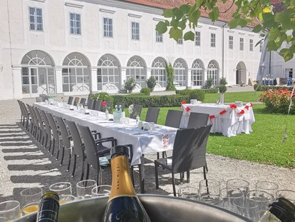 Hochzeit - Umgebung: in einer Stadt - Schloss Events Enns