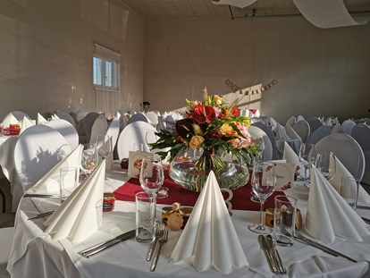 Hochzeit - Art der Location: im Freien - Bezirk Linz-Land - Catering auch ausserhalb der Schlossmauern möglich - Schloss Events Enns