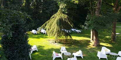 Hochzeit - Art der Location: Hotel - Monheim am Rhein - Sektempfang und Kaffee & Kuchen im Park - Landhaus Danielshof