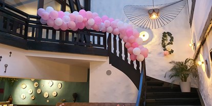 Hochzeit - Geeignet für: Gala, Tanzabend und Bälle - Düsseldorf - Treppenaufgang zur Tenne - Landhaus Danielshof