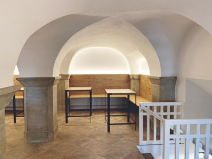 Hochzeit - Fotobox - Der Gewölbekeller-Private Feiern oder Weinverkostungen sind hier möglich   - Schloss Vasoldsberg 
