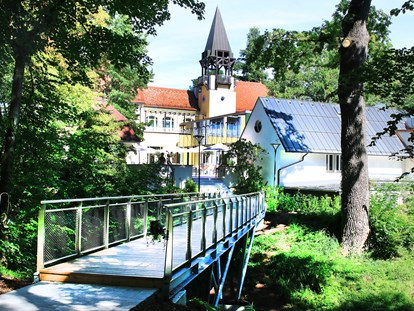 Hochzeit - Die Brücke zum Waldpavillon  - Schloss Vasoldsberg 